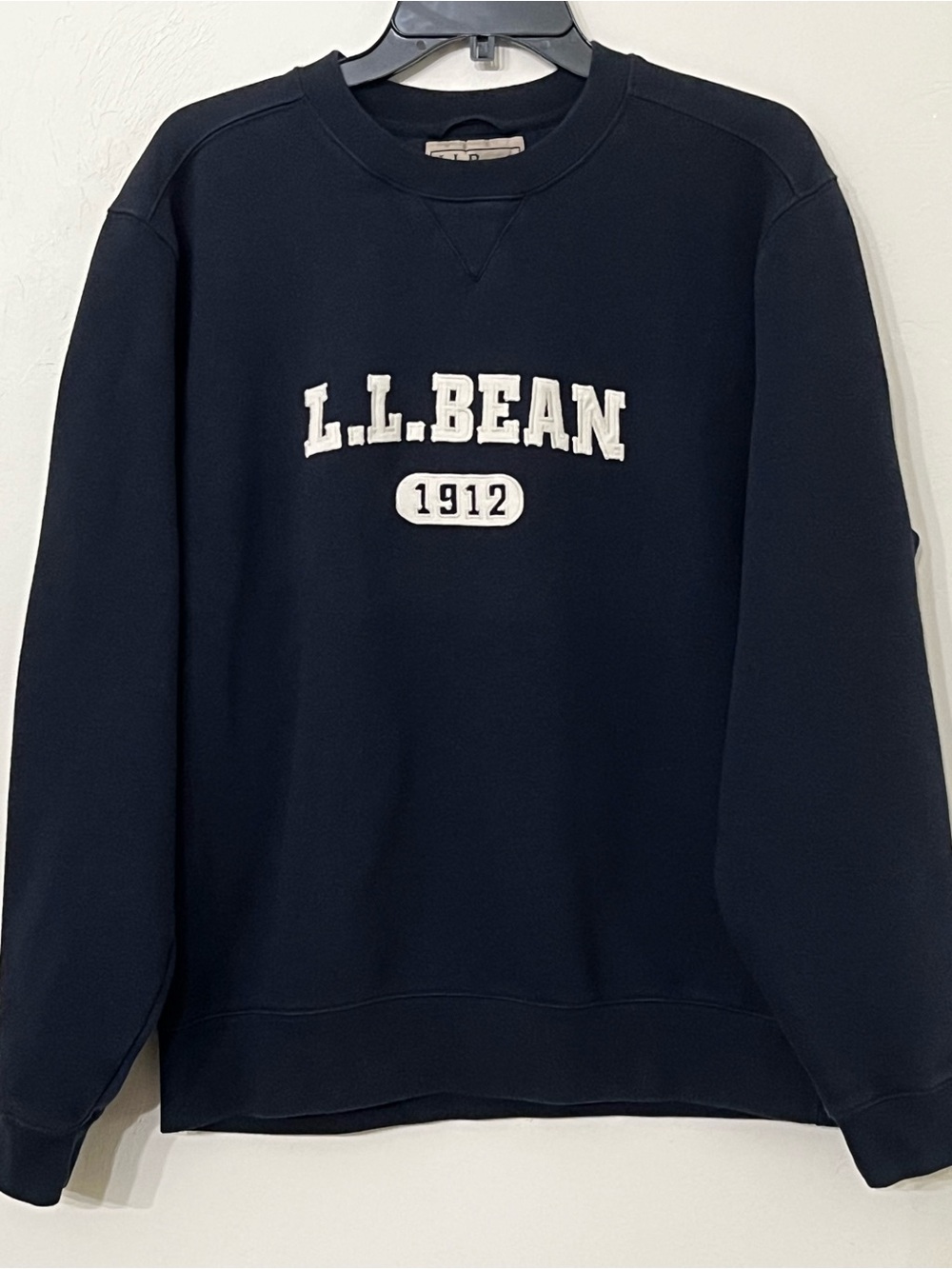 L.L.Bean Mens 1912 Sweatshirt Raglan Crewneck Logo Front Navy blue Size Medium